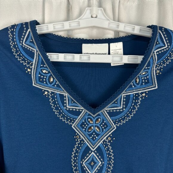 Alfred Dunner Womens Lapis Blue Embroidered V-Neck Top Size L - Picture 2 of 8